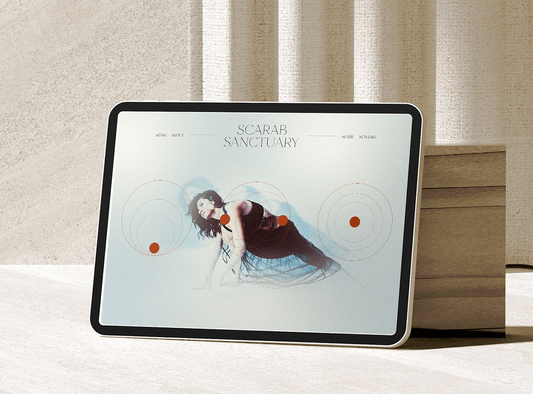 Website von Scarab Sanctuary auf einem Tablet